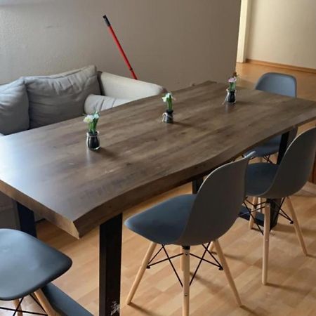 Zimmer In Wohnung Monteure Apartment Kuche Modern Enger ภายนอก รูปภาพ